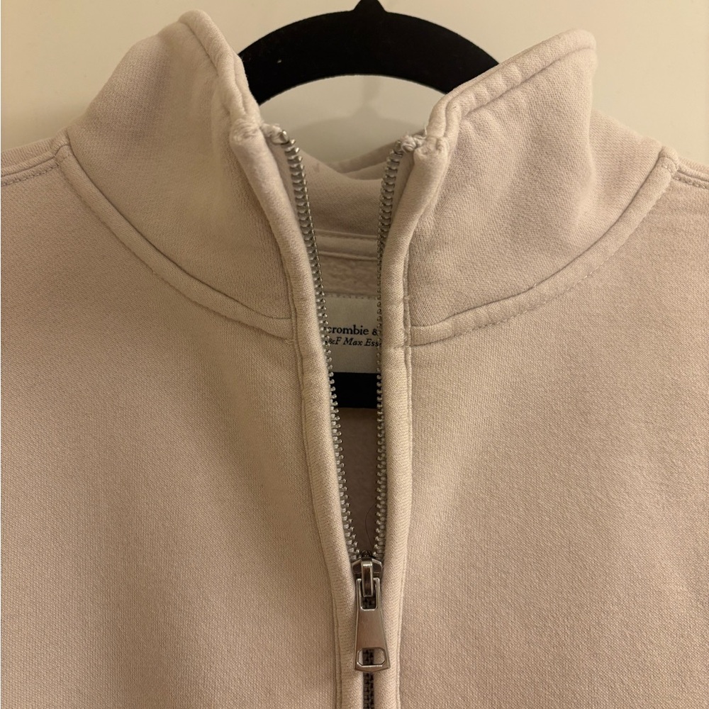 Abercrombie & Fitch Vintage Stripe Essential Sunday Half-Zip Sweatshirt - Picture 6 of 6